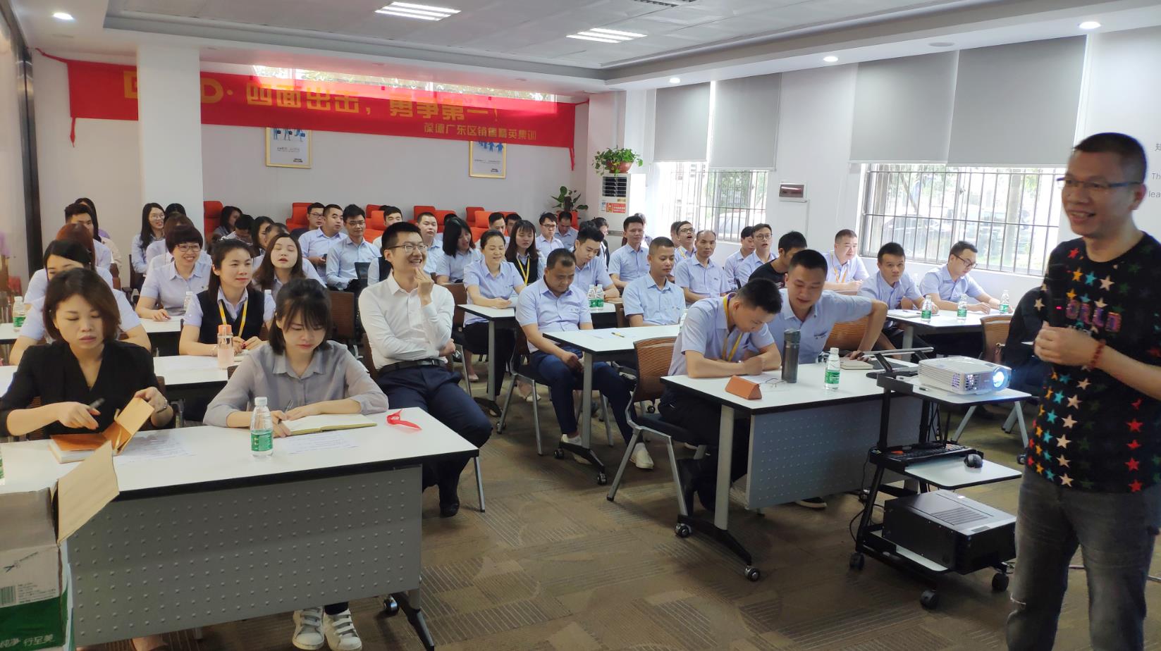 郭振强总经理做开幕致辞