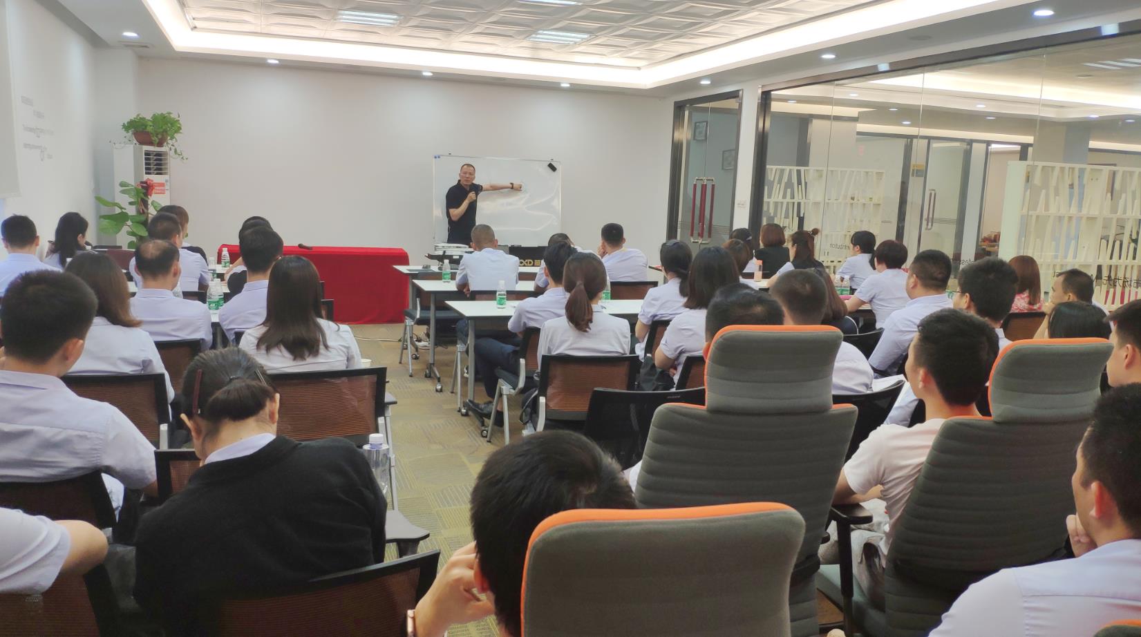 郭振发董事长做最后总结