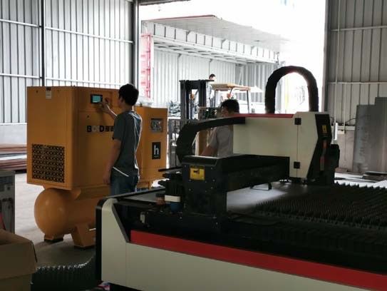 图十三:配套激光切割机的一体式空气压缩机 图十三:配套激光切割机的一体式空气压缩机