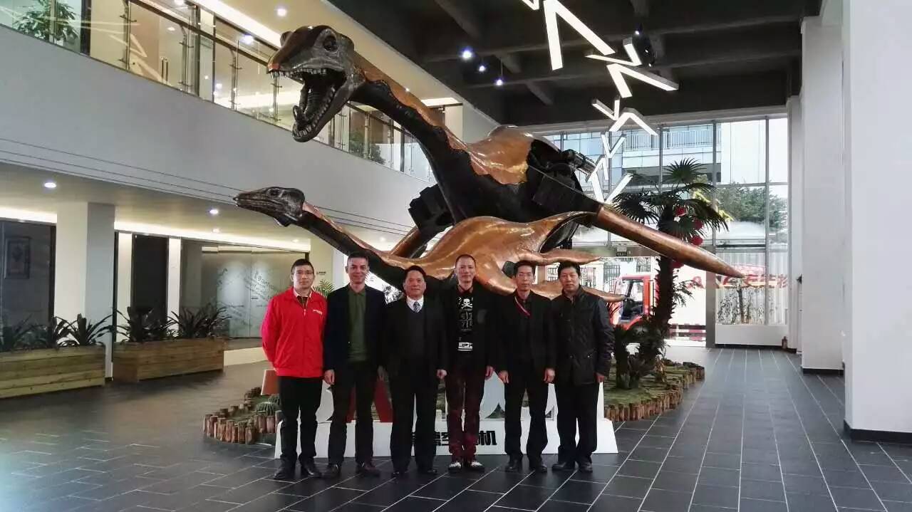 东鹏控股董事长、佛山市梅州商会会长何新明莅临葆德控股集团参观考察