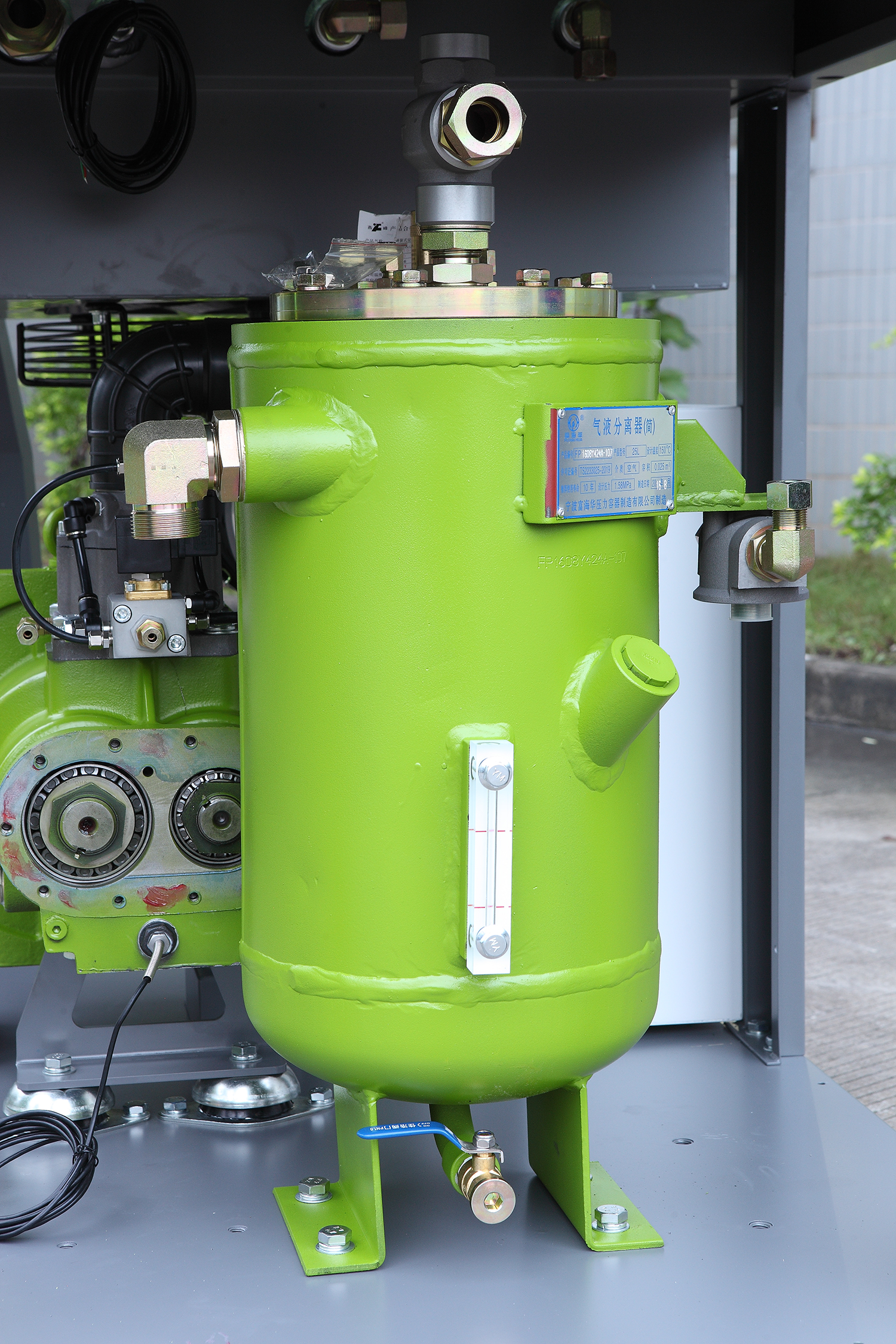 如何辨别空压机油是否有杂质